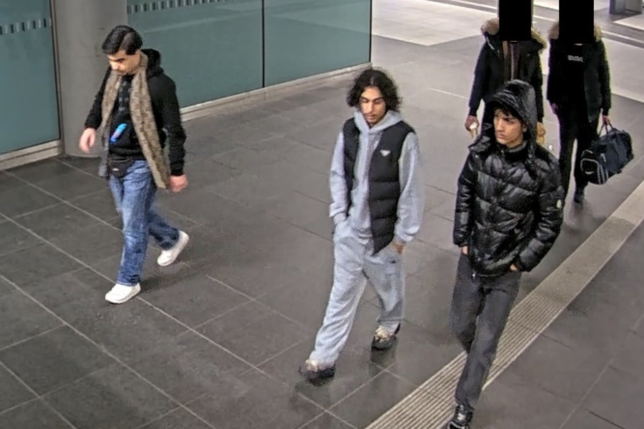 Polizei sucht Zeugen: Raubüberfall am Berliner Hauptbahnhof!